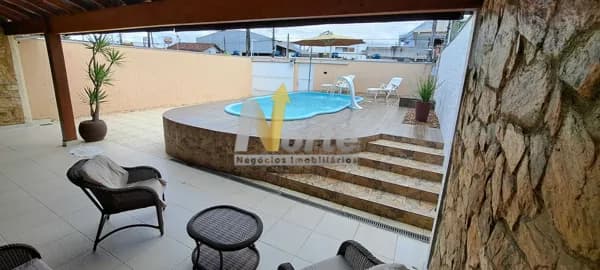 CASA LINDA COM PISCINA - INDAIÁ - CARAGUATATUBA/SP