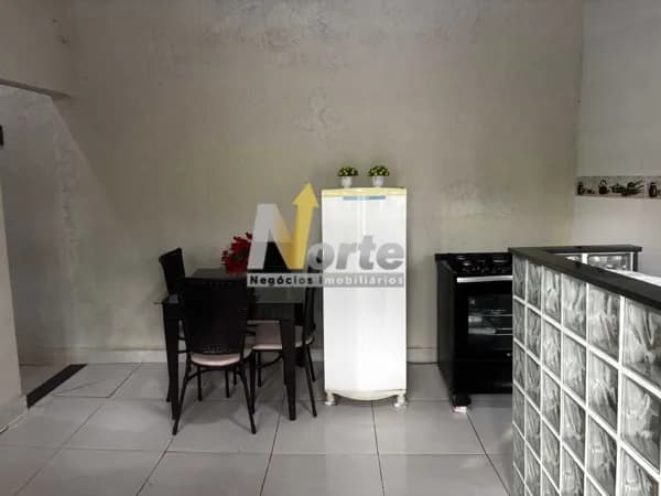 Casa de alvenaria no bairro Massaguaçu em Caraguatatuba-SP