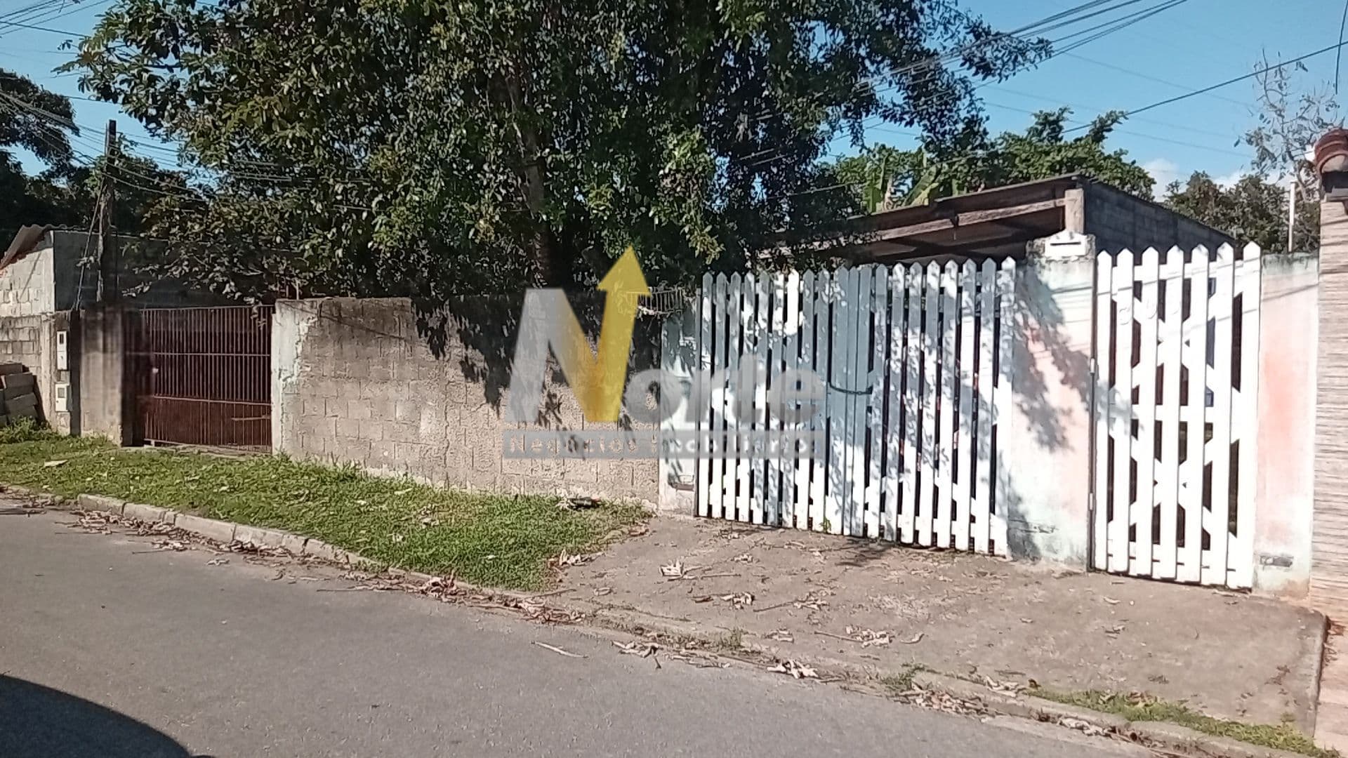 GALPÃO E EDÍCULA, COM ÁREA TOTAL DE 300M², BARRANCO ALTO EM CARAGUATATUBA-SP