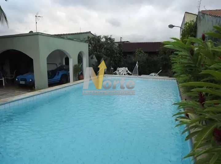 Casa em Jardim Jaqueira, Com Piscina - Caraguatatuba/SP