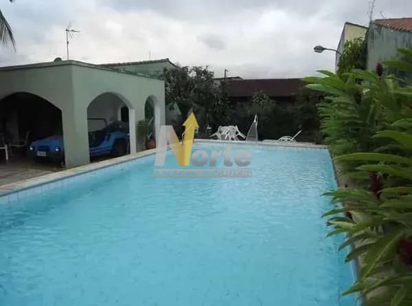 Casa em Jardim Jaqueira, Com Piscina - Caraguatatuba/SP