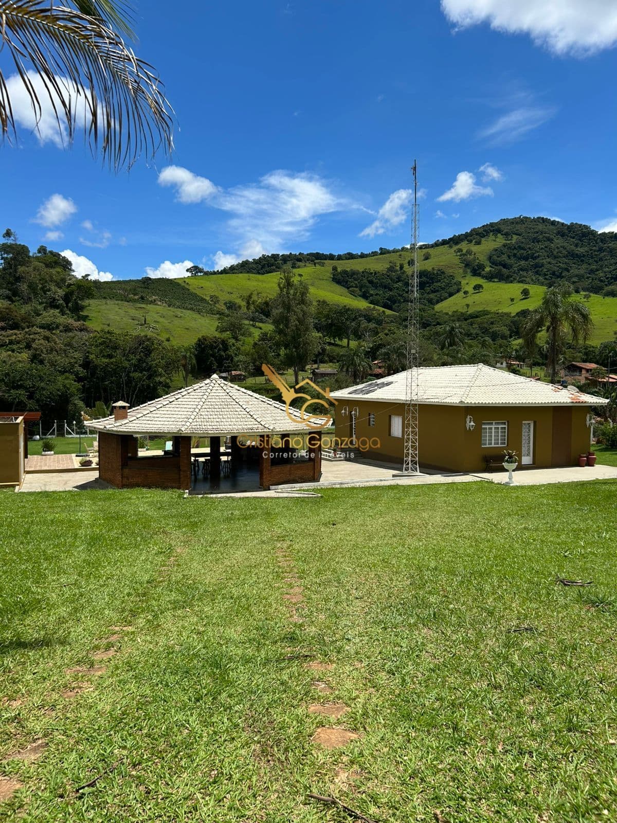 Fazenda/Sítios/Chácaras em Monte Sião - Centro