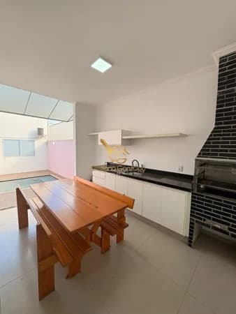 Casa em Mogi Guaçu - Jardim Santa Helena