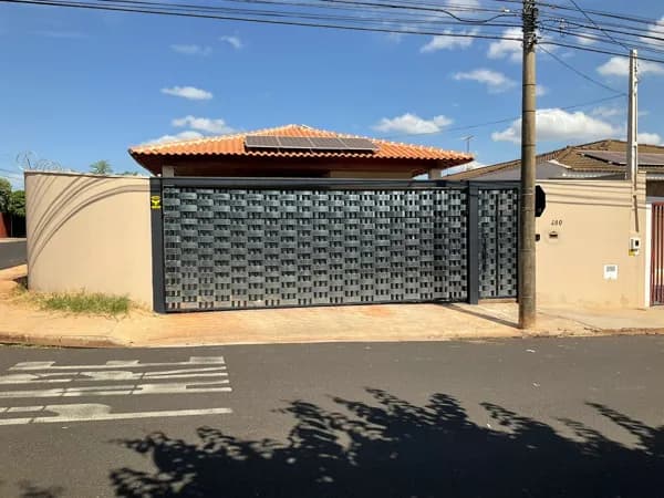 Casa no MANÇOR DAUD - MAJESTOSO