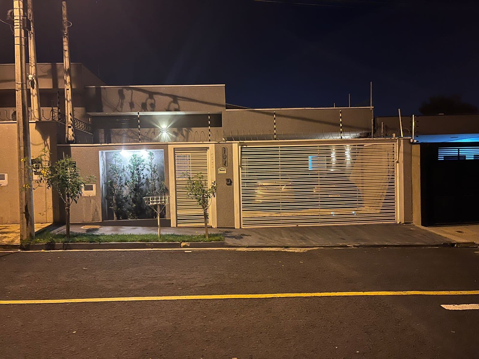 Casa no RESID. ARY ATTAB - IMPERDÍVEL