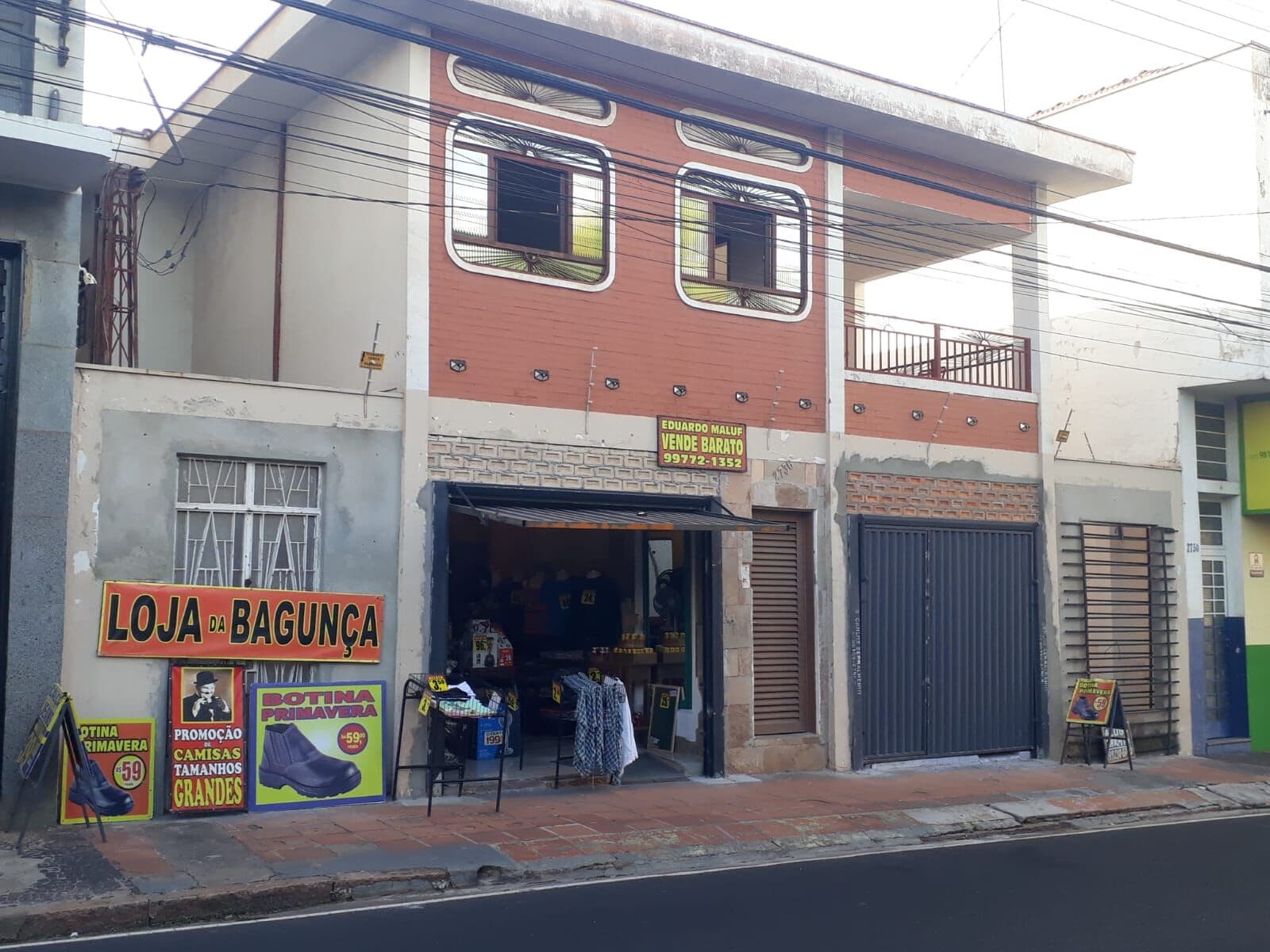 Sobrado no CENTRO - Prox. ao terminal