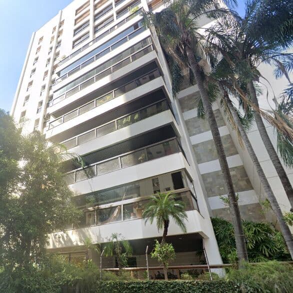 Apto no EDIFÍCIO ARAGUAIA - CENTRO