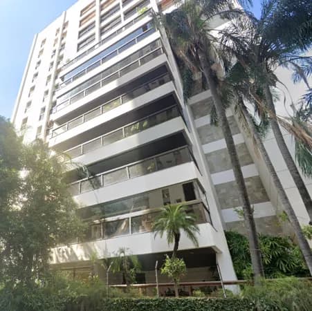 Apto no EDIFÍCIO ARAGUAIA - CENTRO