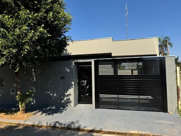 Casa no RESID. JORGE RODRIGUES