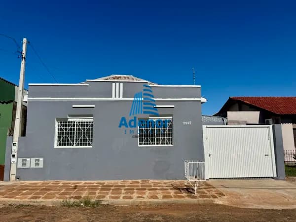 Casa no coração do bairro Centro