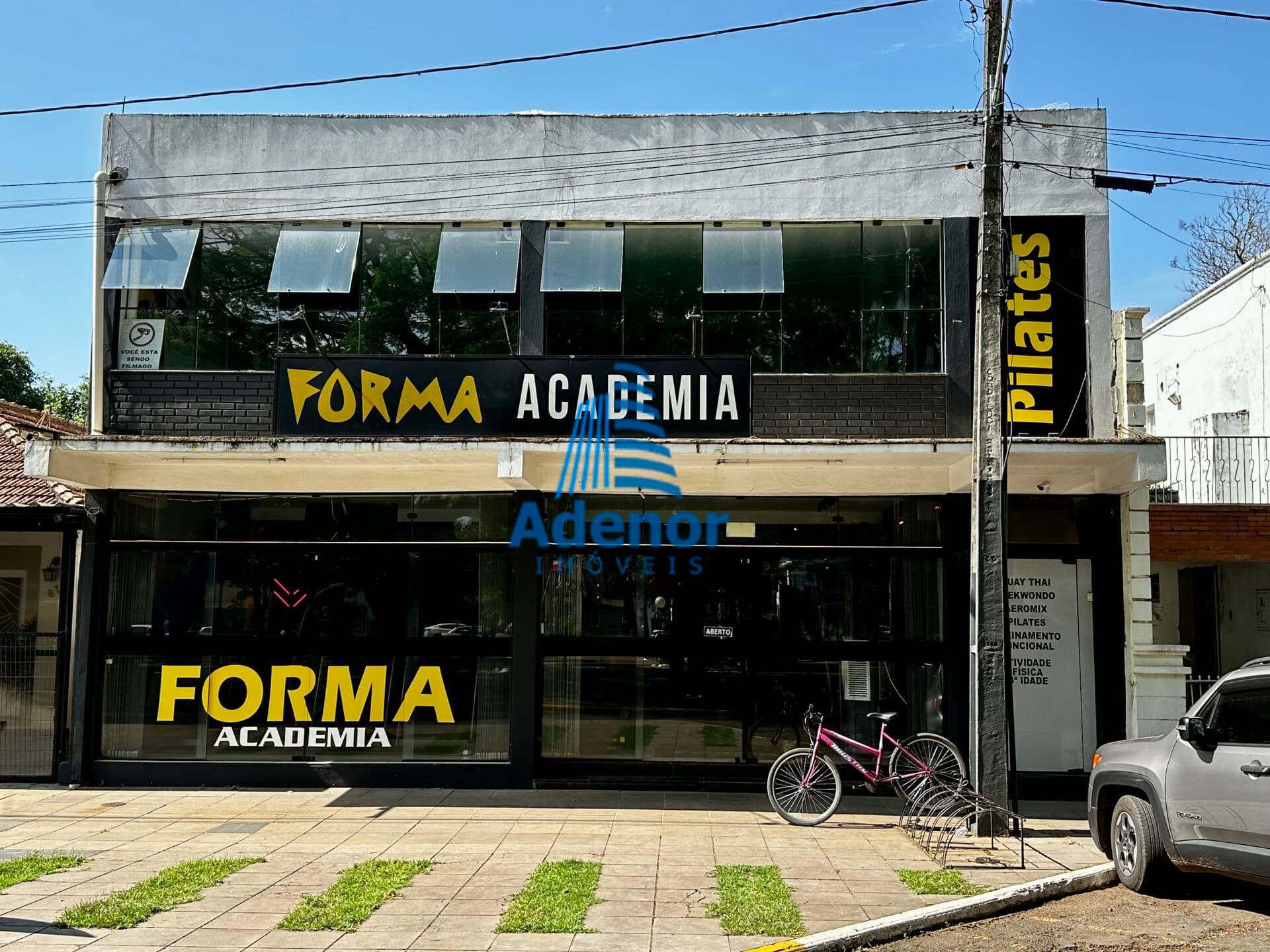 Prédio comercial de 499,87m² no bairro Centro