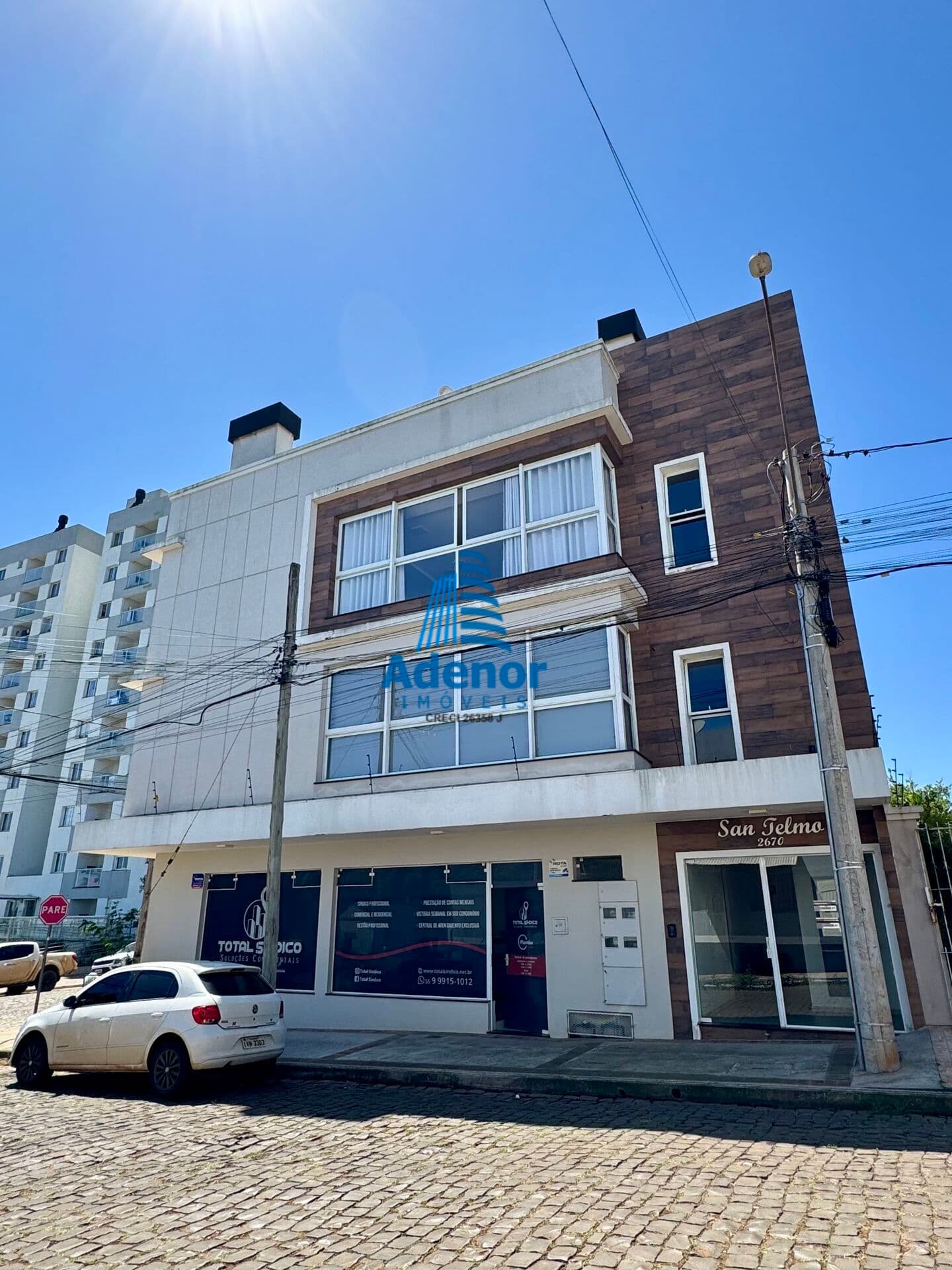 Apartamento de 03 dormitórios no bairro Centro