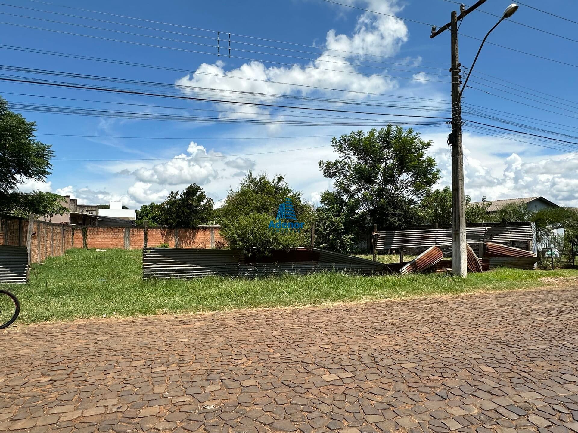 Terreno no bairro Maria do Carmo