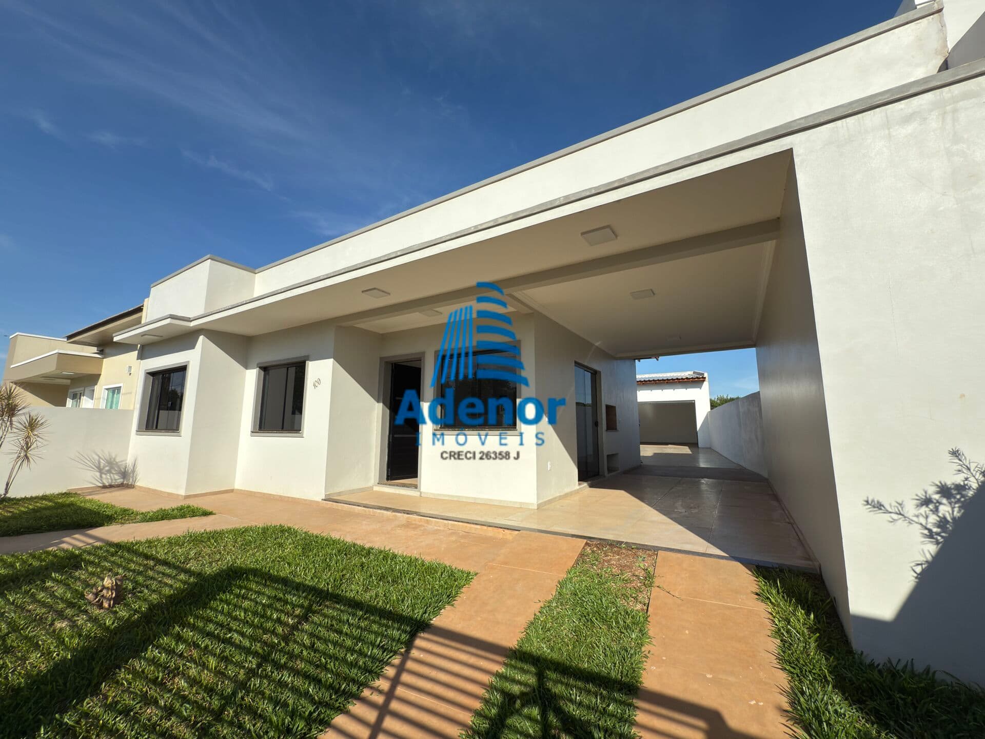 Casa nova no bairro Maria do Carmo