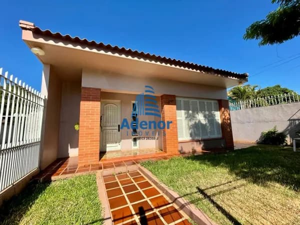 Casa de Alvenaria e galpão (comercial)