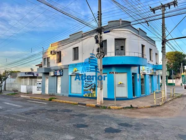 Prédio comercial e residencial na área central de São Borja/RS