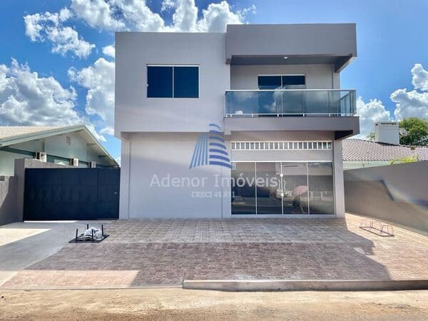 Prédio Comercial e Residencial REFORMADO