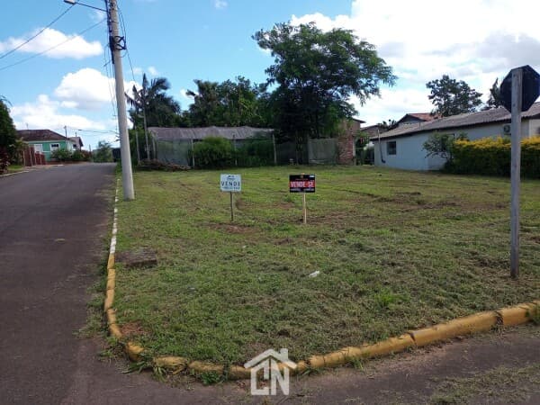 Terreno de esquina no Centro de Pareci Novo