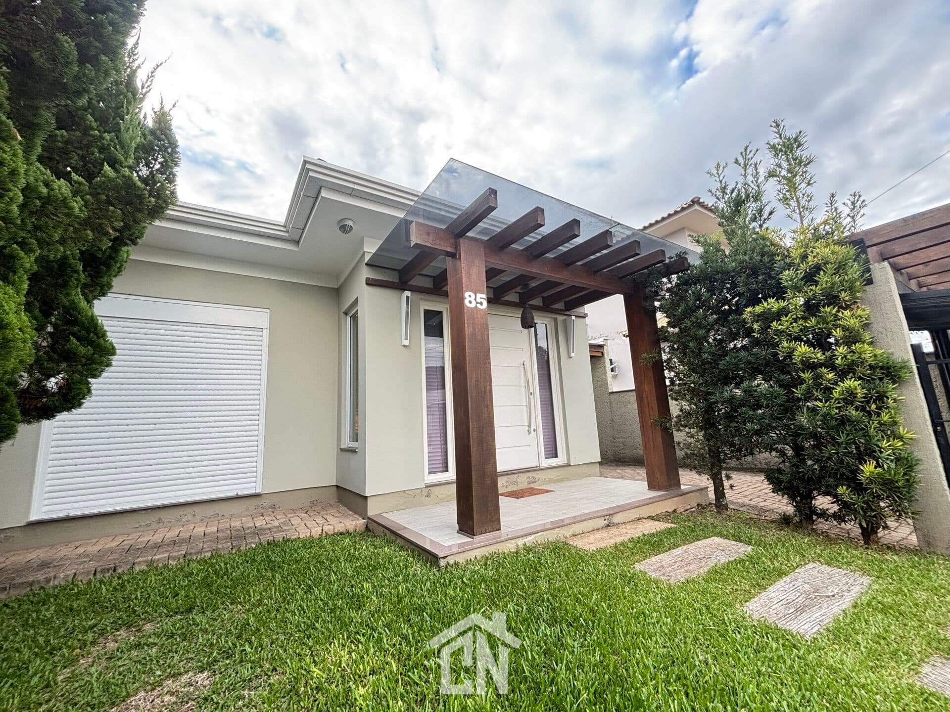 Linda casa no Loteamento Residencial Via 2, próximo a Unimed e Poker
