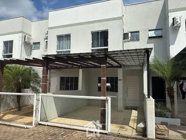 Sobrado no bairro Rui Barbosa