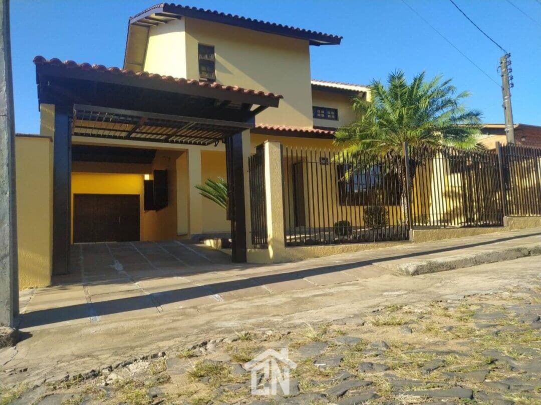 Casa de Dois Pisos no Bairro São João