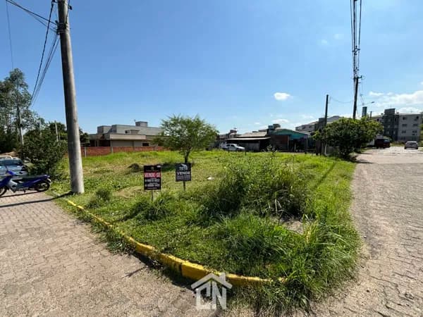 Terreno de esquina no loteamento Saint German