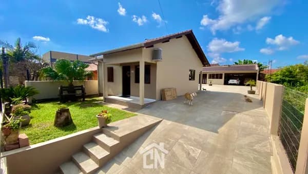 Linda casa a venda no Bairro Olaria
