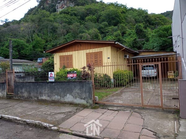 AMPLO TERRENO NA BRUNO DE ANDRADE