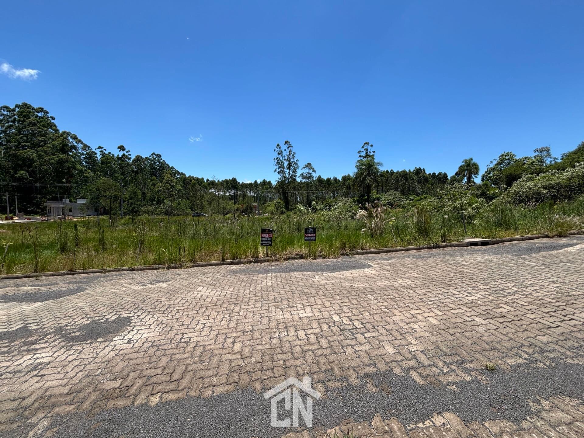Terreno plano no loteamento Eco City