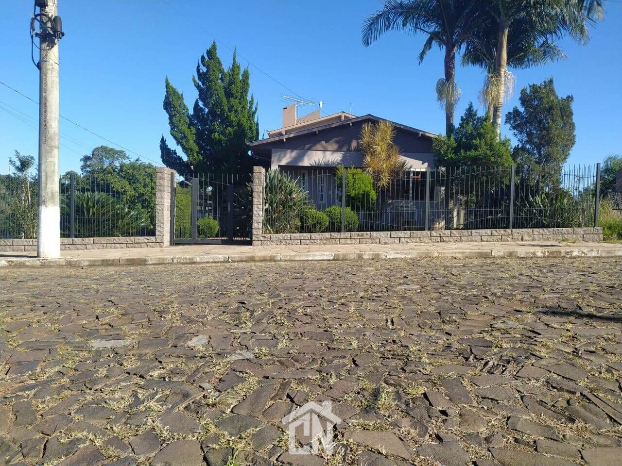 Casa de Esquina no Centro de Harmonia