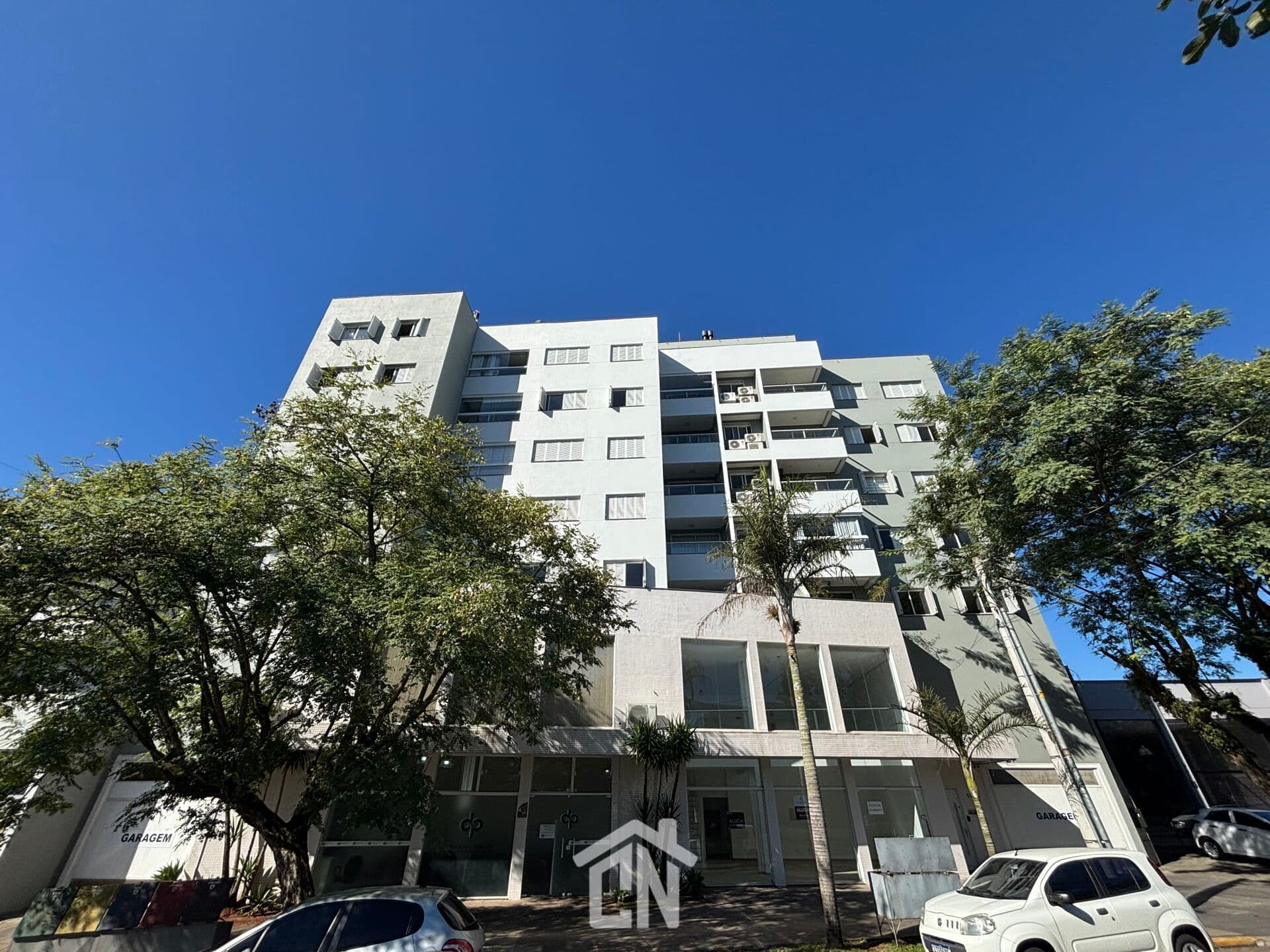 Apartamento semi-mobiliado no Edifício Solar Porto das Laranjeiras
