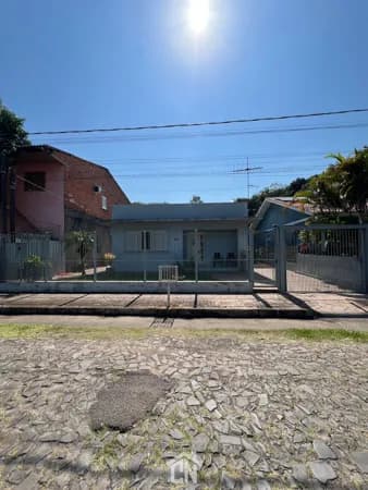 Casa com ótima localização!