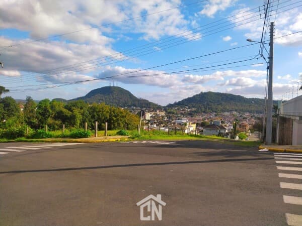 Terreno com linda vista para o Morro São João