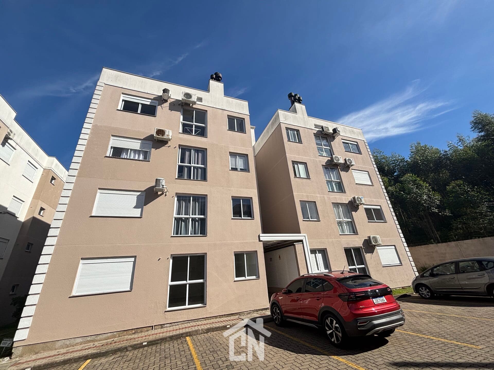 Apartamento térreo no Residencial Parque Floresta