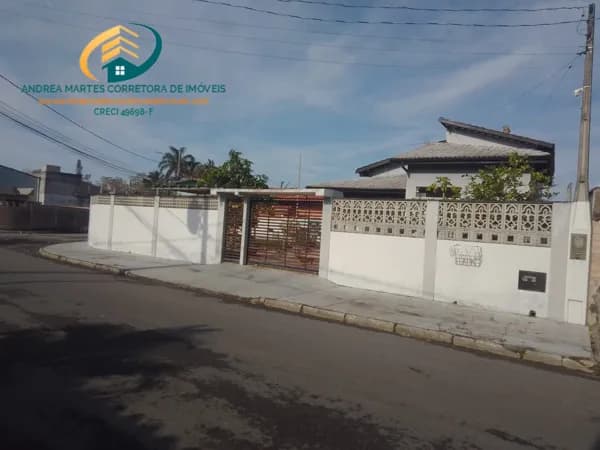 Casa à venda no Massaguaçu Próximo da Praia da Cocanha em Caraguatatuba