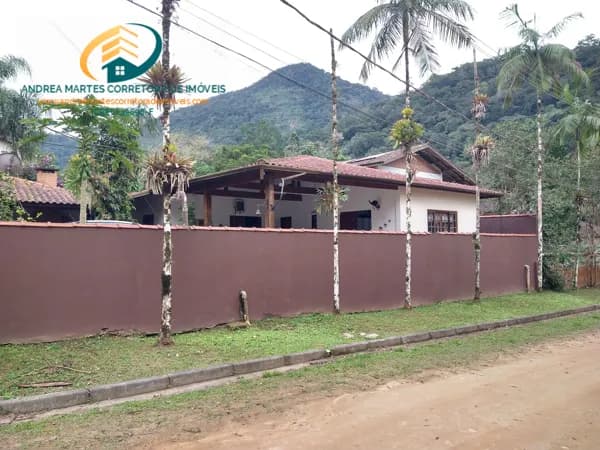 Vendo uma casa no recanto Verde Mar no Massaguaçu em Caraguatatuba