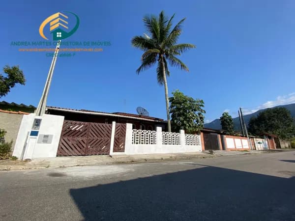 Vendo casa próxima do comércio no Massaguaçu em Caraguatatuba