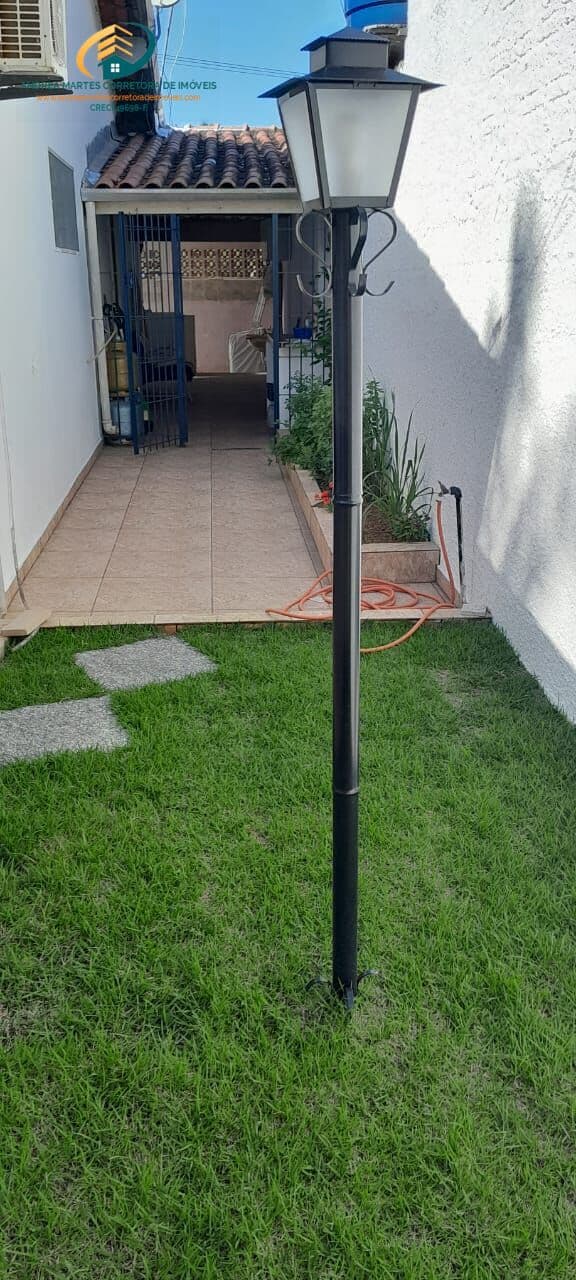 Casa à venda no Massaguaçu à 300 metros da praia em Caraguatatuba