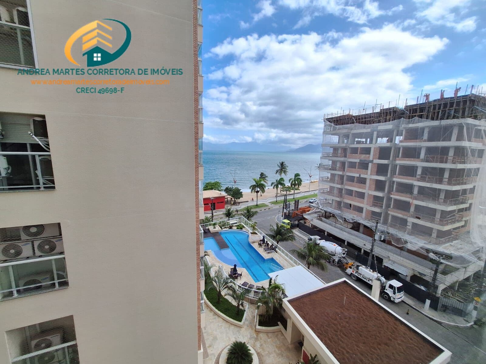 Apartamento com vista para o mar à venda na Martim de Sá em Caraguatatuba