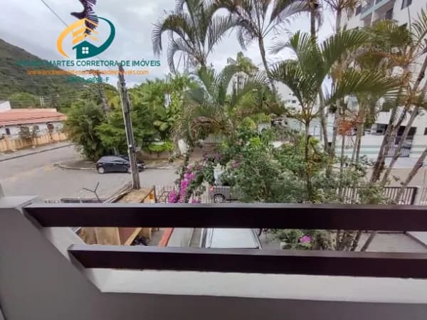 Casa à venda na Martim de Sá, à 200 metros da praia, em Caraguatatuba.