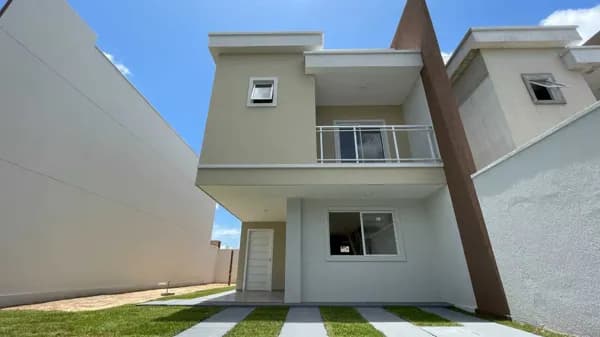 Casa Duplex / Sobrado Nova com Amplo Terreno em Rua Sem Saída no Centro do Eusébio, 04 Suítes, 155m2, Lote 226m2, 04 Vagas