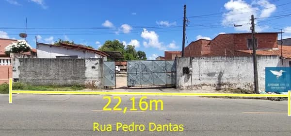 Terreno / Imóvel Comercial Próximo a Avenida do Aeroporto, BR 116 e Arena Castelão em Avenida de Grande Fluxo no Bairro Dias Macedo (1.052m2 de Terreno), Mede 22,16m X 47,80m, Totalmente Plano e Murado