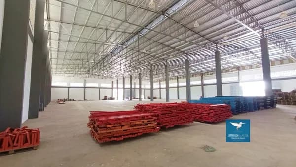 Galpão Super Bem Estruturado em Amplo Terreno (20.000m2) no Quarto Anel Viário (Por Trás da DAG Distribuidora), São 5.638m2 de Construção, Galpão com 4.392 e Pé Direito de 14,5 Metros, Doca, Poço Profundo, Ampla Caixa Dágua, Amplo Escritório, ShowRoom, C
