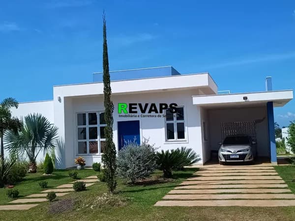 Casa de Condomínio em Pardinho - Centro
