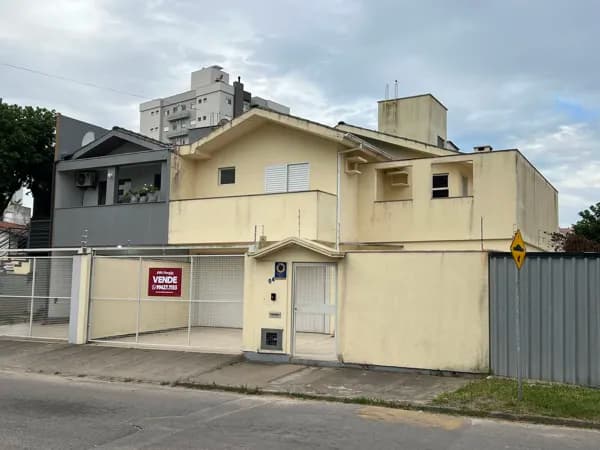 Casa em Tubarão - Recife