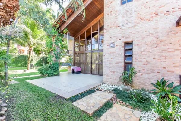 Casa Alto Padrão em Praia do Arrastão, São Sebastião/SP