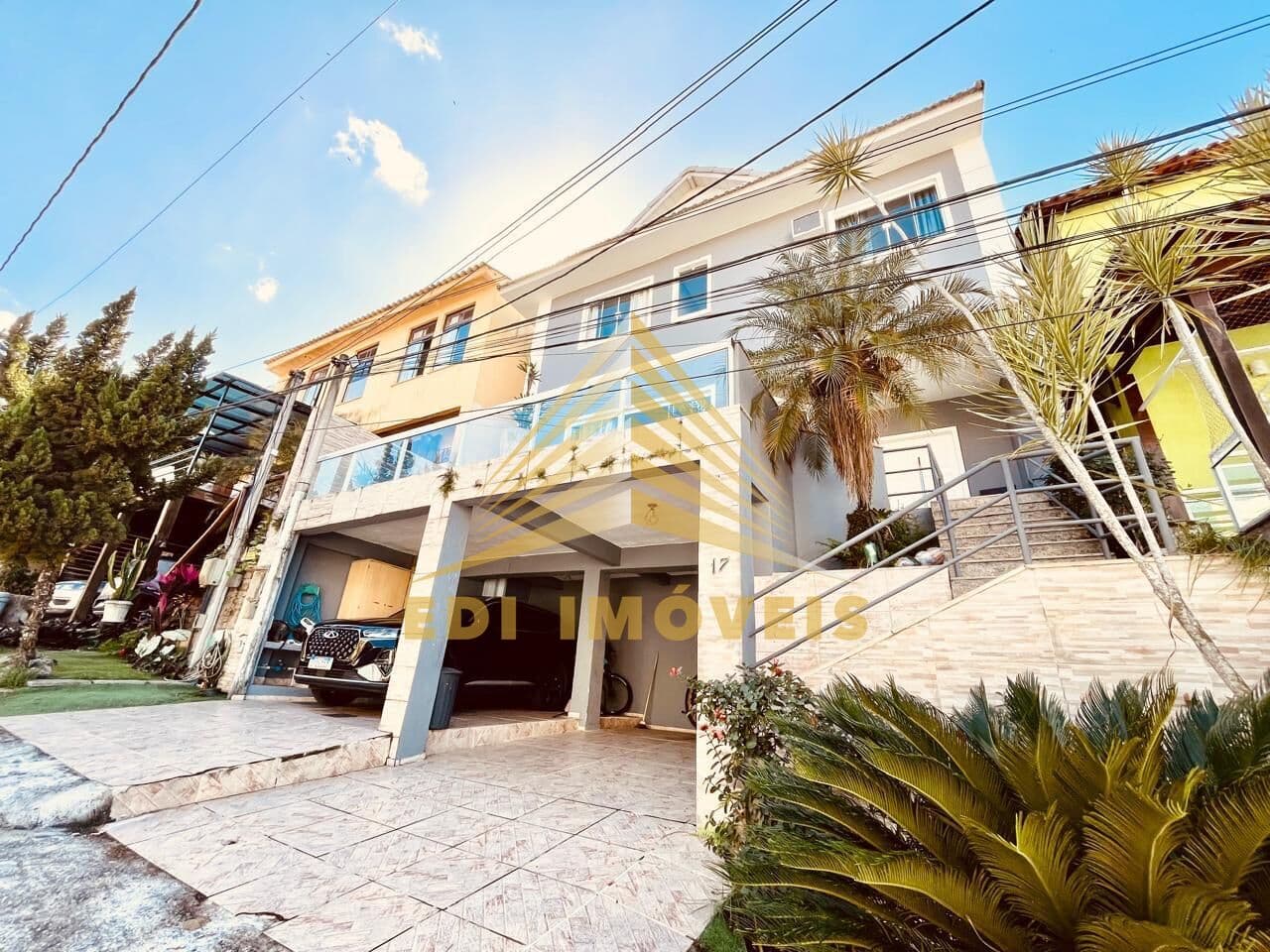 Casa em São Gonçalo - Maria Paula