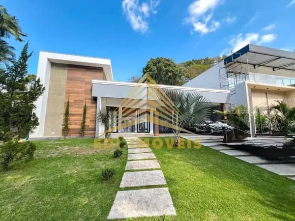 Casa Alto Padrão com 4 quartos sendo 1 suíte