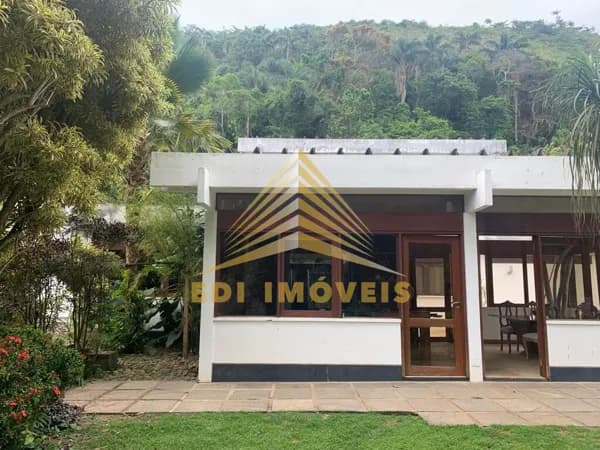 Casa em Niterói - Itacoatiara