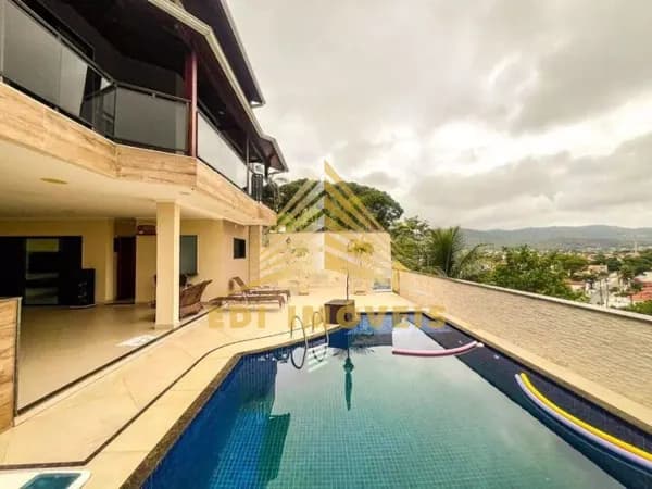 Casa Alto Padrão em Condomínio no início da Av. Central - Itaipu